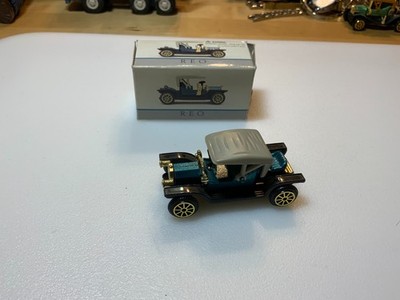 R E O Auto Readers Digest Die Cast No.212 Size 2 1/2'' L x 1 1/8'' W x 1 1/8'' H