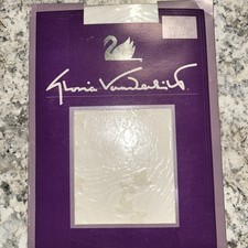 Gloria Vanderbilt Pantyhose Day Sheer Sandalfoot Color: MALLARD SIZE: E