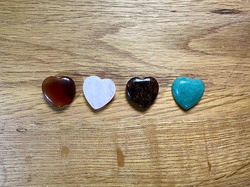 4 Edelstein Herzen, Set aus Aventurin, Rosenquarz, Kristall, besonderes Geschenk 4 Edelstein Herzen, Set aus Aventurin, Rosenquarz, Kristall, besonderes Geschenk