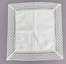 VINTAGE HANKY LACE EDGE COTTON CENTER WEDDING BRIDESMAID 1960s