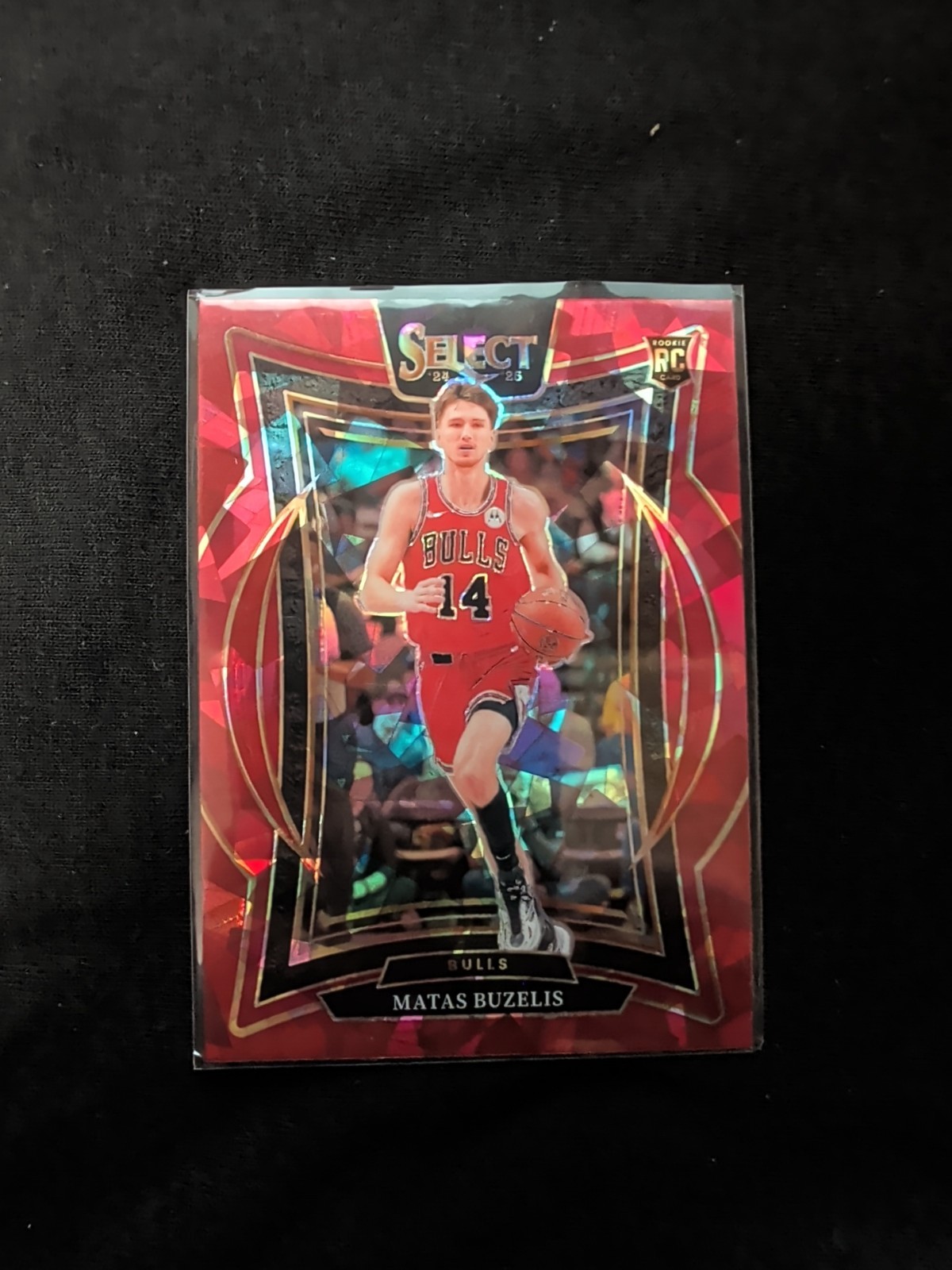 2024-25 Panini Select - Concourse Matas Buzelis #70 Red Cracked Ice Prizm (RC)