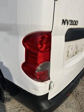 Feu arrière Nissan NV200