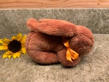 Vtg 6 1/2” ETONE LYING EASTER RABBIT W/ PELLETS plush stuffed animal toy 1978