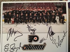 Philadelphia Flyers Alumni Signed 8X10 Team Photo Brian Propp Bob Kelly