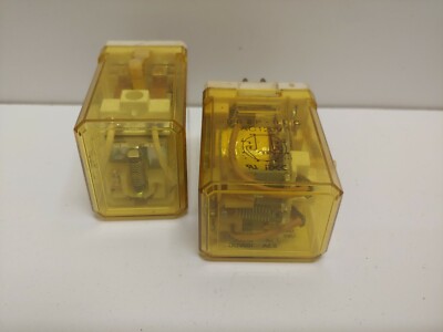 LOT OF 2 GUARANTEED! IDEC 10A 120V PLUG IN RELAYS RR2P-ULC-AC120V