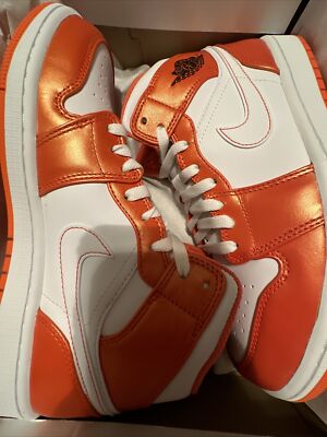 Jordan 1 Mid SE Electric Orange Size 8.5 Amazon.com | [DV1336-800] Grade School Air Jordan RETRO 1  main image 4