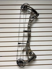NEW Bowtech Core SR in Sandstone Right Hand 70# 25-30" Compound Bow