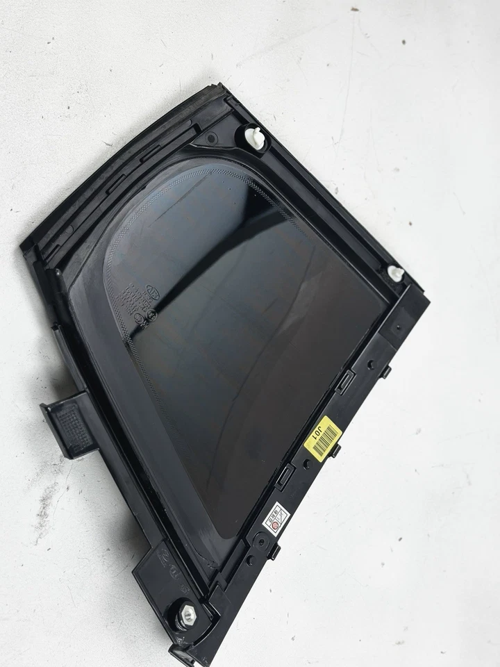 KIA Stinger 2018-2021 Left rear Rear vent window glass 83573-J5000 - Image 4 of 4
