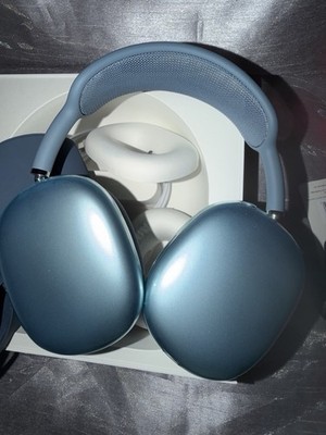 Apple AirPods Max Sky Blue with Smart Case Great Condition - With Clear Covers