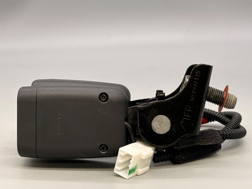 KIA SPORTAGE 2 SL 2013 - Rear Centre Seat Belt Buckle Set (Twin) 898303U200WK