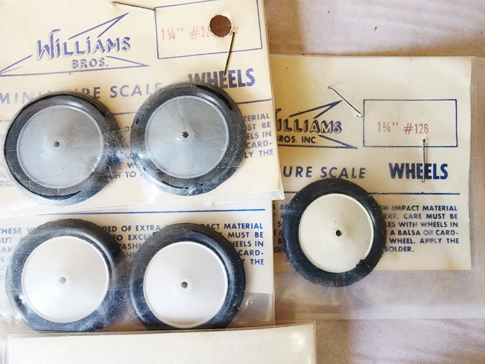Lot of 19- Vintage Williams Bros 125, 126, 127, 146 Miniature Scale Wheels - Image 3 of 4