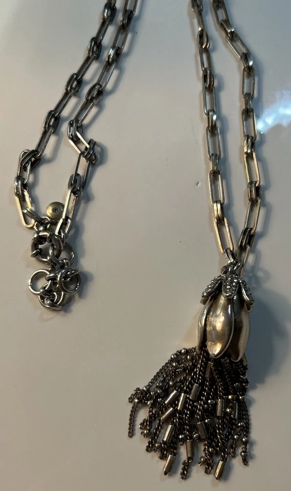 "Collar colgante vintage con borla de tulipán de plata J.Crew con tapa floral de cristal 34-38""" Foto 3 de 4