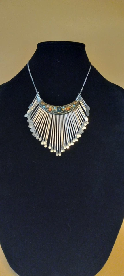 Винтажное ожерелье юго-западного серебристого тона с серебристой булавкой бахромой нагрудник и разноцветное - Изображение 2 из 4