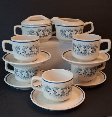 Dewdrops by Lenox Temperware White Daisies 5 Cups w/Saucers, Creamer & Sugar
