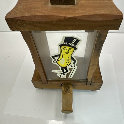 MR PEANUT 木製スタンド Mr. Peanut Planters Nuts DISPENSER wooden vintage with top, CupAnd