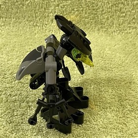 LEGO Bionicle Bohrok VA 8554 - &ldquo; NUHVOK VA &ldquo; Complete Build Except NO Krana Mask