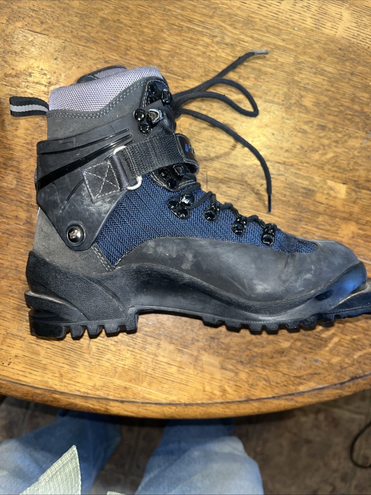 Karhu  Thinsulate 3 Pin Nordic Norm 75mm Ski Boot Women’s Size 9