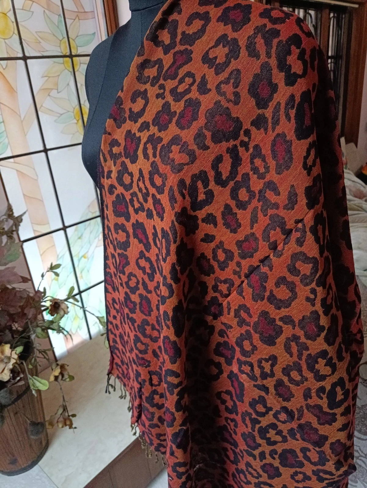 Animal leopard Pashmina Soft Warm 100% Cashmere Scarf Handmade reversible Shawl
Opens in a new windo