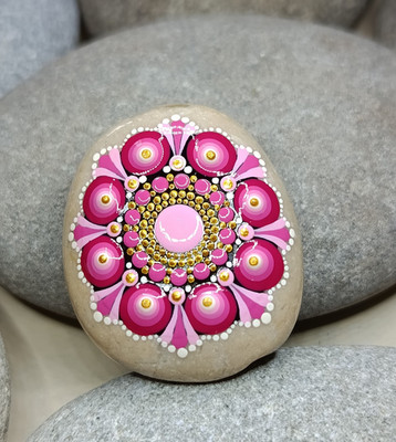 Mandala Stein, pink, Glücksbringer, Naturstein vom Bodensee, handbemalt, Unikat