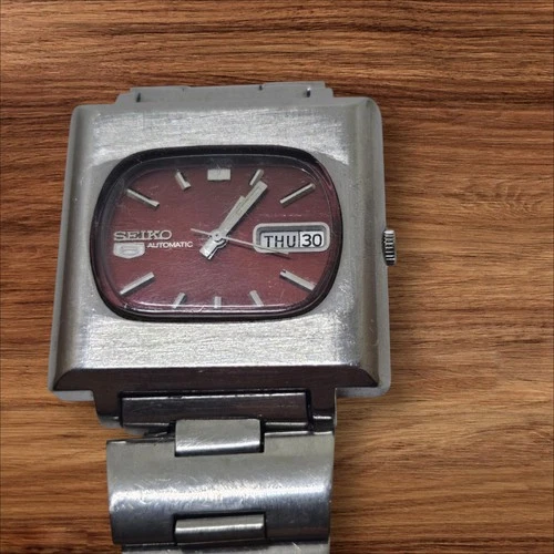 Vintage Seiko 5 Automatic 6309-5330 Japan 17 Jewels Burgundy Dial Day Date 1970s