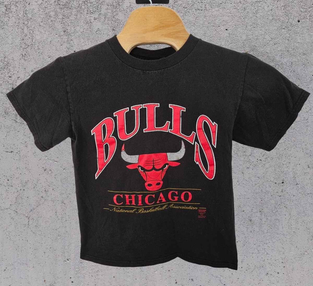 VTG 90s Chicago Bulls T-Shirt Lee Sport Nutmeg Big Logo NBA Jordan