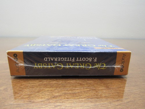 The Great Gatsby by F Scott Fitzgerald Scourby NEW -AudioGo - Foto 4 di 7