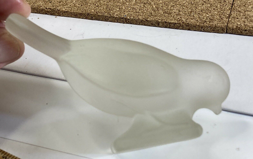 Pair Of Bird Figurines 4” Frosted Glass - Picture 2 of 7