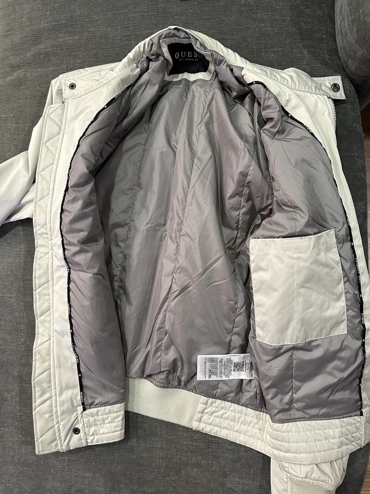 Neue Jacke von Guess, Slim Fit, Jungen Jacke, Freizeitjacke  Herrenjacke, Gr. 46 - Bild 4 von 4