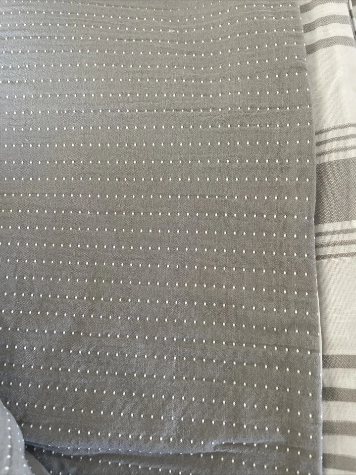 Funda de edredón reversible Pottery Barn Matelasse~Twin ~ Gris~ Agotado Foto 2 de 3