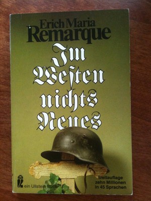 Im Westen nichts Neues [Mass Market Paperback] by Erich Maria Remarque