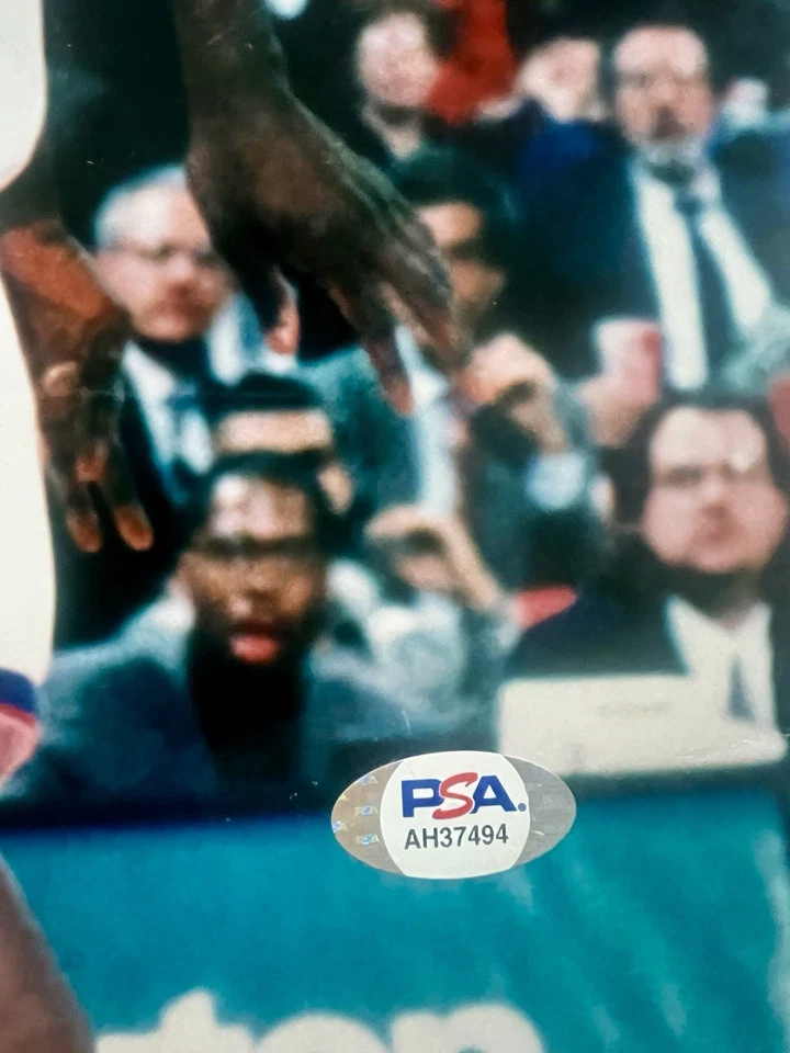 Grant Hill Detroit Pistons Autographed 16" x 20 PSA COA NBA - Image 2 of 3