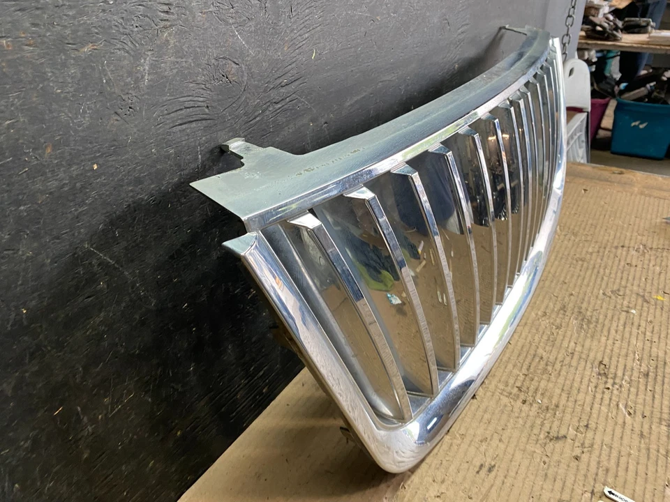 Ford Expedition 2003 a 2006 listones verticales sin insignia parrilla delantera superior S5741 PS Foto 3 de 4