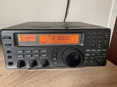 Icom IC-R8500 Professional Wideband Communications Receiver AM/FM/SSB ...