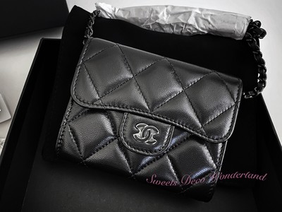 chanel so black card holder