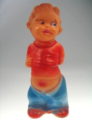 28) alte Quietschfigur Junge Rubbertoys Figur Quietscher Gummi Vinyl  ca.16 cm