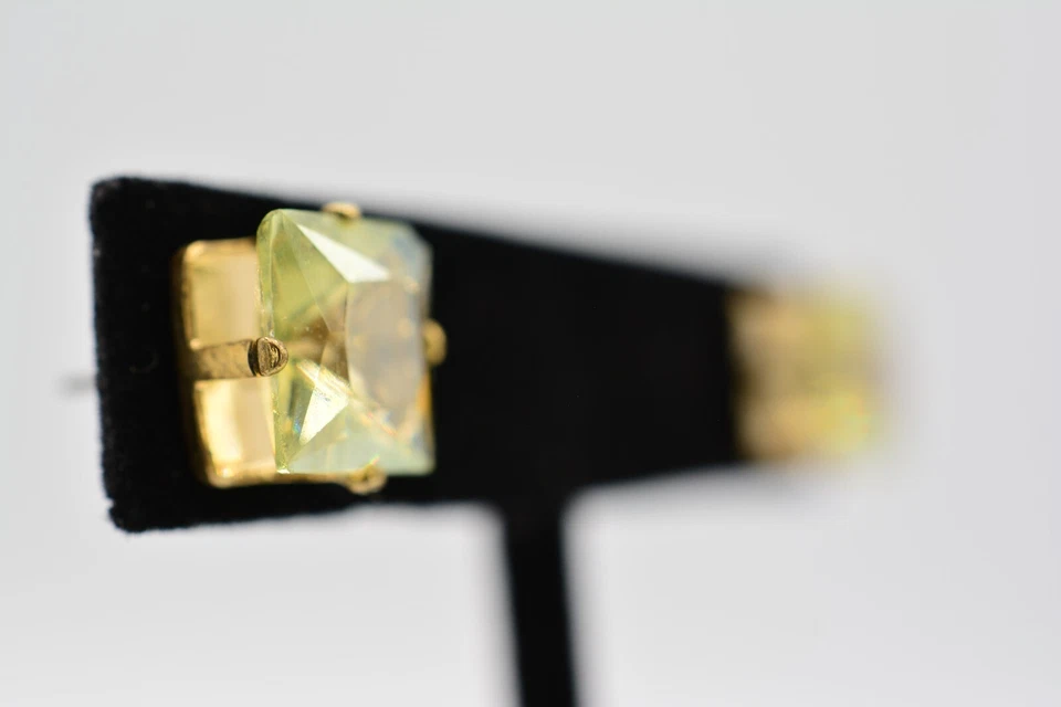 Aretes Lucite Cristal Amarillo Corte Princesa Facetado Estrás Bin8 Foto 4 de 4