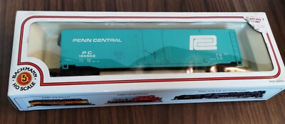 HO Scale Bachmann Penn Central PC 160502 51' Plug-Door Box Car Model Train
