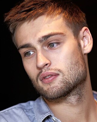 DOUGLAS BOOTH 8x10 PHOTO *