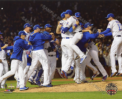 CHICAGO CUBS NATIONAL LEAGUE CHAMPIONS CELEBRATION 8X10 TEAM PHOTO #2