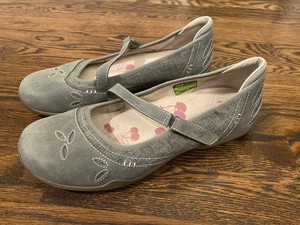 ahnu mary jane shoes