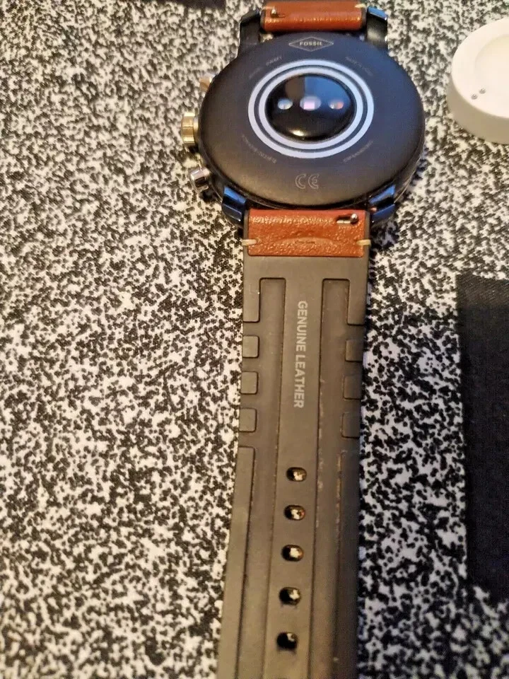 Fossil Q Explorist HR Gen 4 Smartwatch 45mm - Image 3 of 4