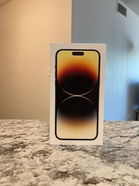 Brand new factory sealed Apple iPhone 14 Pro Max - 256GB - Gold