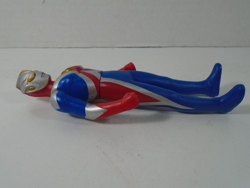 BANDAI--ULTRAMAN--6.5" COSMOS ECLIPSE FIGURE (ULTRA HERO SERIES) - Picture 6 of 7