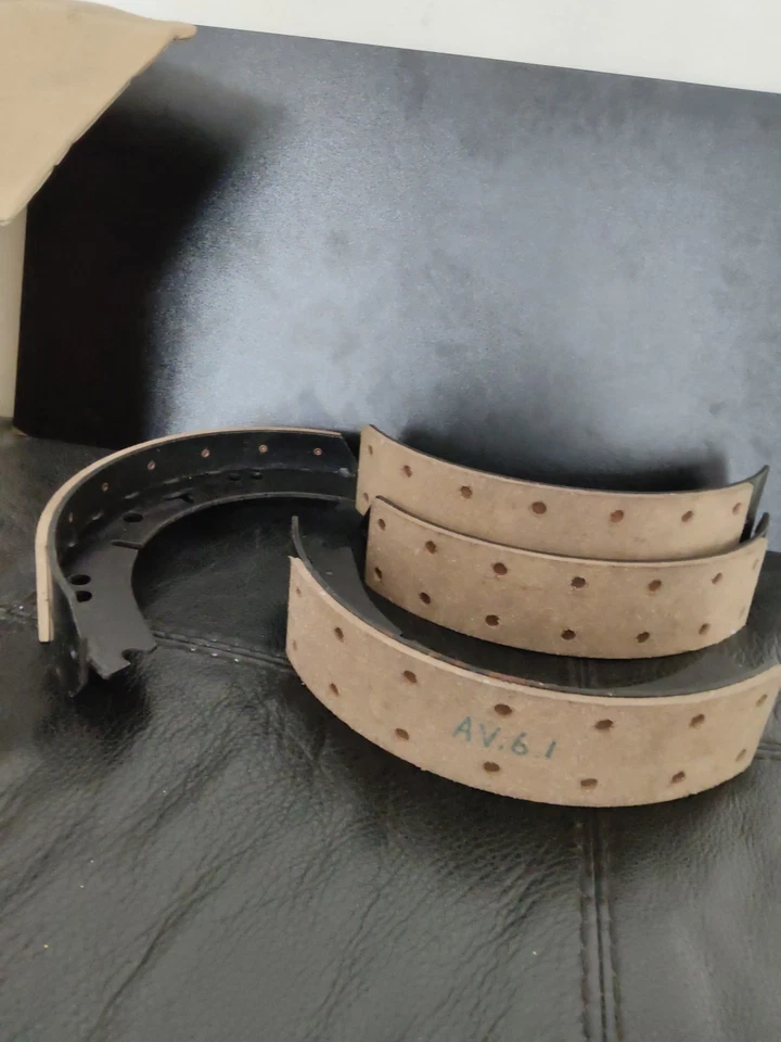 LB154 HUMBER HAWK SERIE 1 1957-1960 JUEGO DE 4 ZAPATAS FRENO DELANTERAS Foto 3 de 4