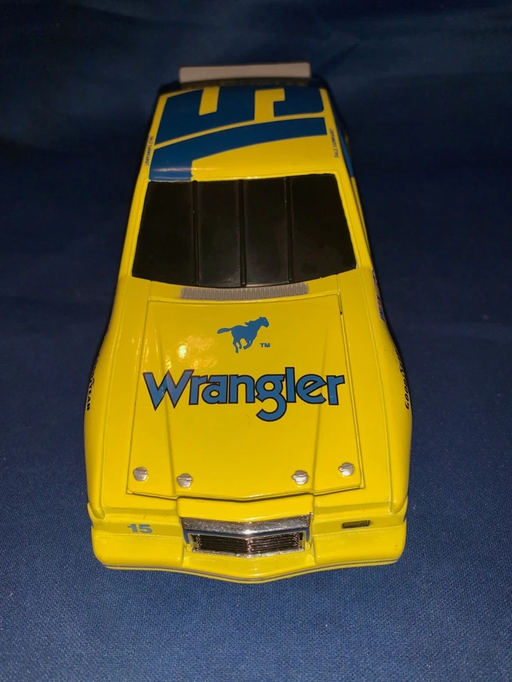 NASCAR DIECAST ESCALA 1:24 #15 DALE WANHARDT WRANGLER LE 1982 en caja original Foto 4 de 4