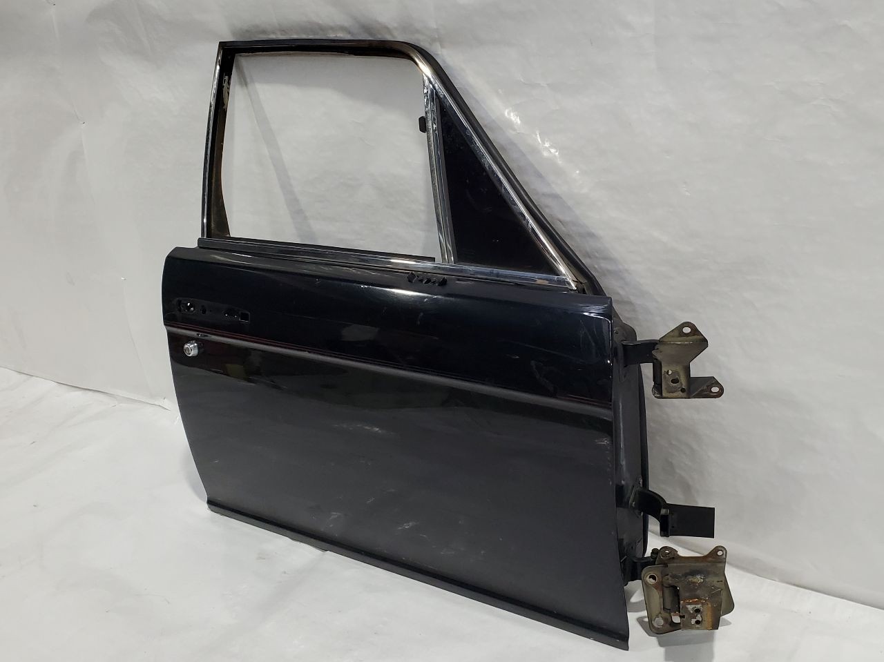 Used Door Assembly Front fits: 1991 Bentley TURBO R  Grade A
