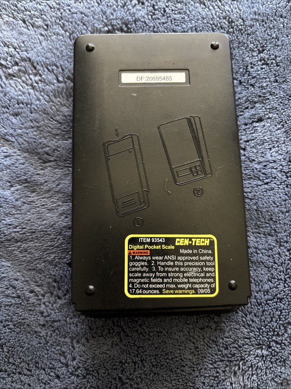Cen-Tech Digital Pocket Scale Weighs Up to 17.64 Ounces