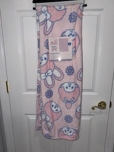 MONCHHICHI & Chimutan Pink soft plush throw blanket 50”x70”