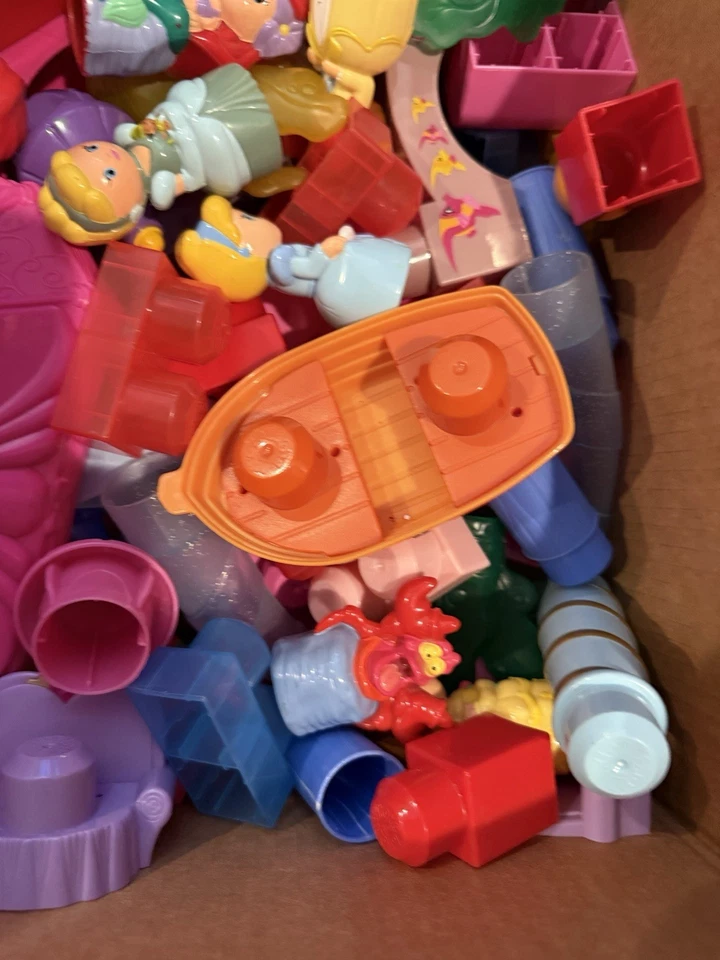 Mega Bloks Princess Lot Vintage & Modern Mixed Pieces Little Mermaid etc. blocks - Image 3 of 4