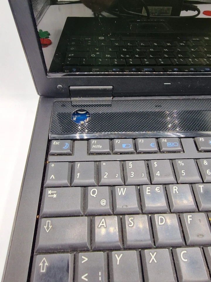 Samsung R700 Notebook Schwarz defekt - Bild 3 von 3